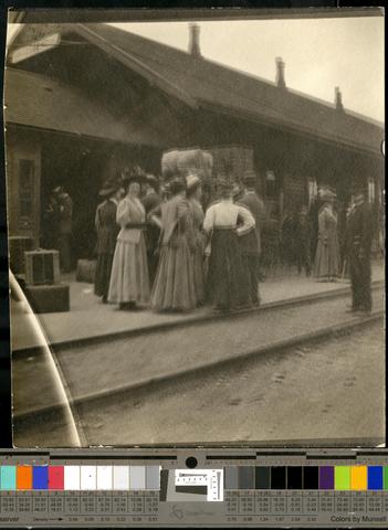 Southern Pacific Depot., 1909 [b001] [150] show page link