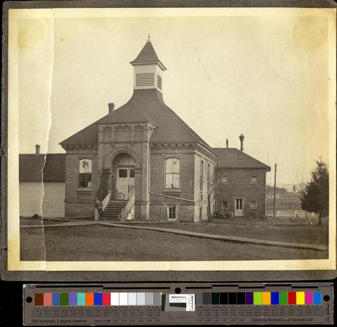 View of the campus gymnasium, built 1890 where Lawrence and Allen now stand; used as gym until Gerlinger opened in 1921; burned in 1922; designed by W.L. Campbell, c. 1901 [b001] [019] [022] show page link