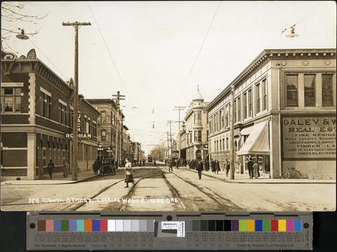 No. 8. Eighth Street, Looking west. Eugene, Oregon., c. 1910 [b001] [040] show page link